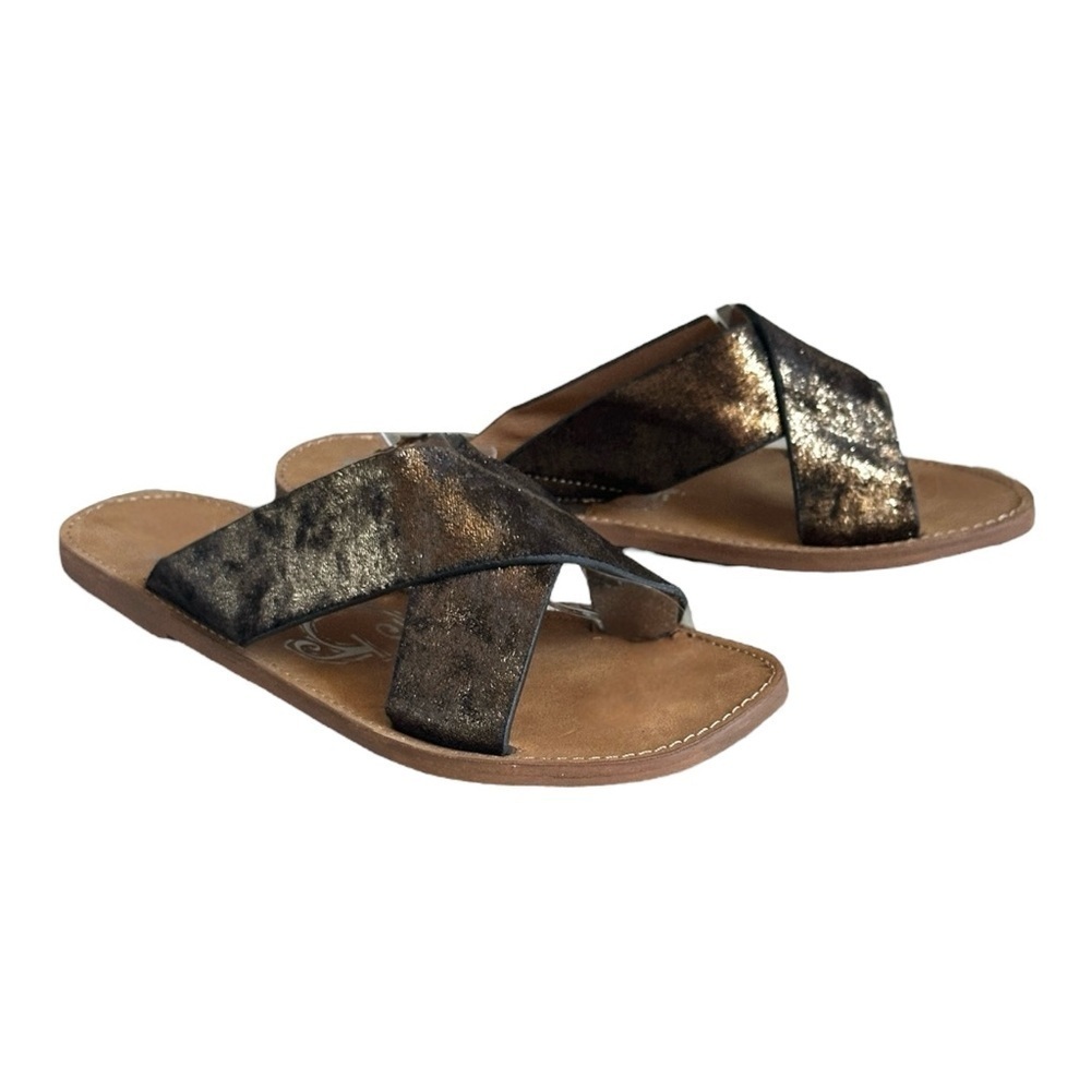 Very G Brown Metallic Shimmer Crisscross Slide Sandals Size 7 Faux Leather Flats